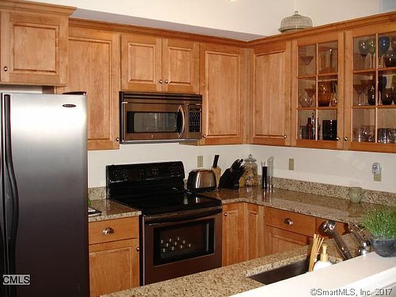 5th image of 71 Osborne Ave APT B5