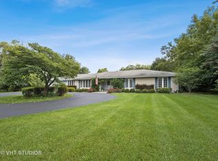 21286 W Lakeview Pkwy, Mundelein, IL 60060