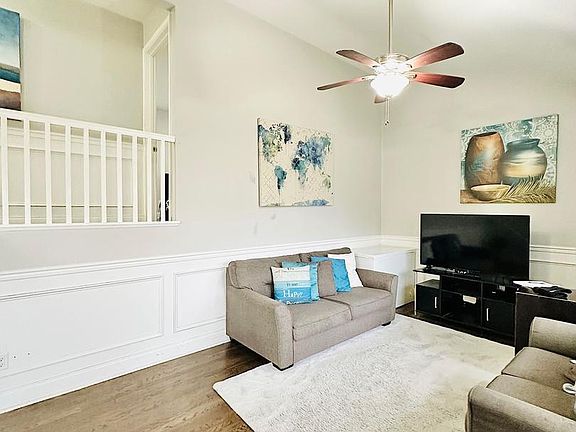 5th image of 3911 Southern Cross Dr