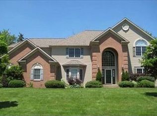 36025 Michael Dr, Solon, OH 44139