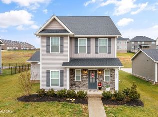 103 E Rarity Ridge Pkwy, Oak Ridge, TN 37830