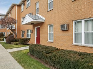 129 Riverview Ct, Secaucus, NJ 07094