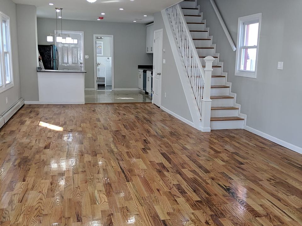 1st image of 20950 112th Ave