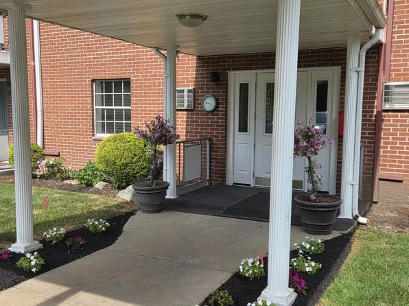 1000 Lexington Street, 1000 Lexington St APT 42, Waltham, MA 02452