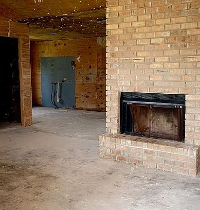 Living room/entrance 
