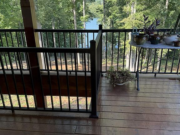 3rd image of 2032 Turkey Mountain Rd