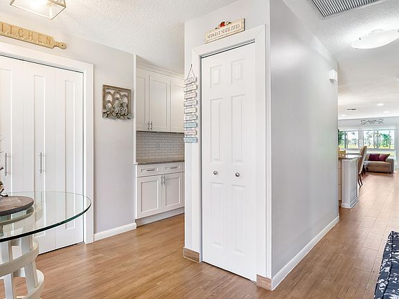 3rd image of 5620 Queen Palm Court #C