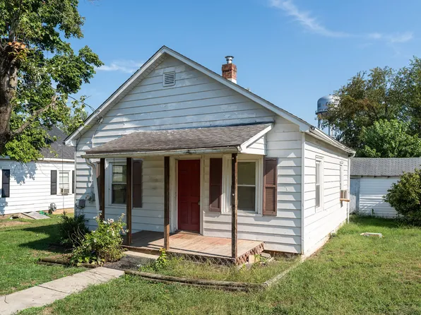 117 Concord Pl, Waynesboro, VA 22980