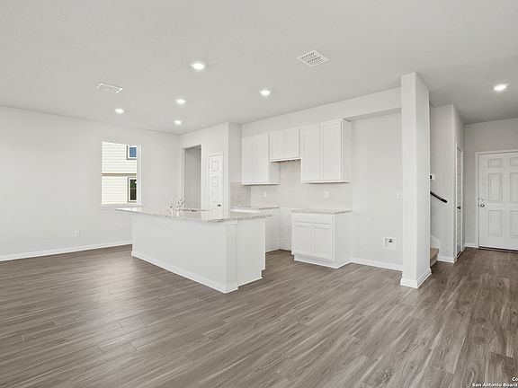 2nd image of 10111 Carnelian Cove