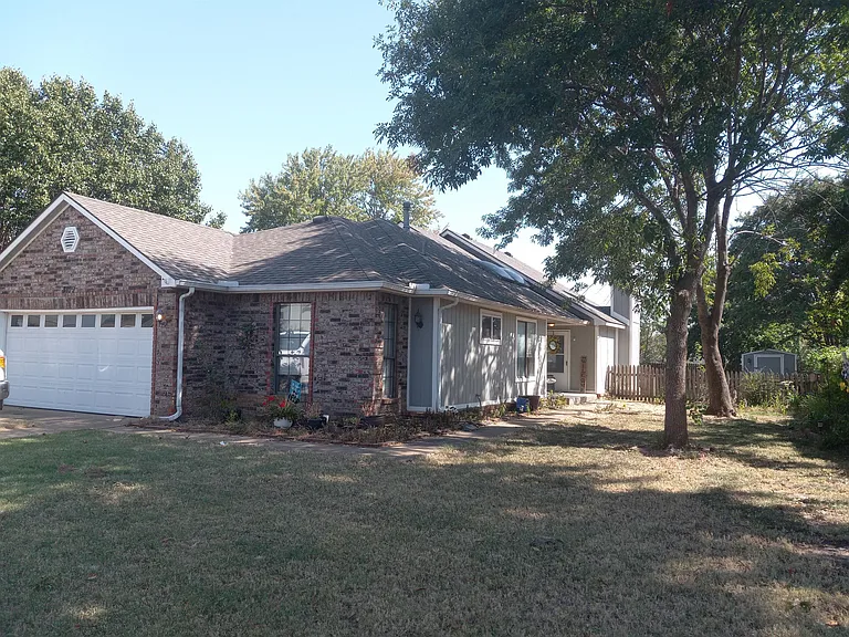 3109 S Maple Ave — Photo 19