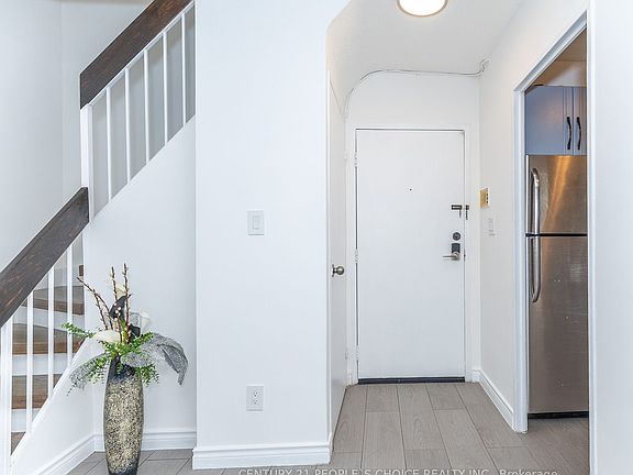 5th image of 10 Eddystone Ave N #106