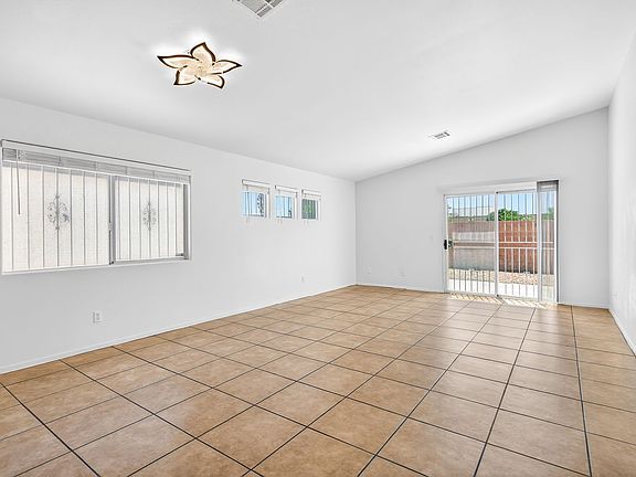 3rd image of 5683 Halvern Ave
