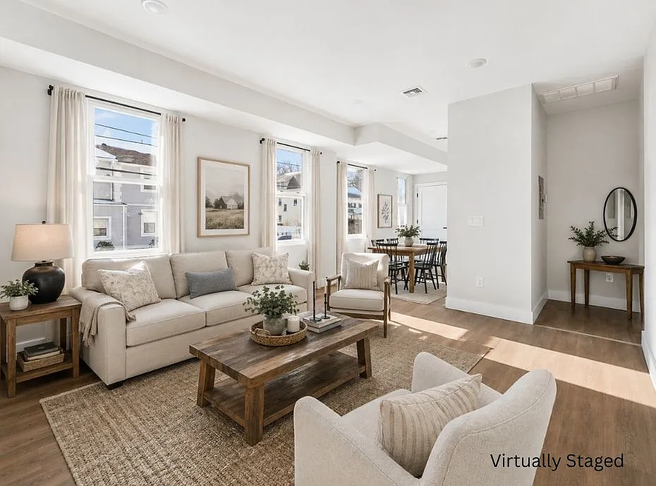 3 bed, $2,765 — Photo 2