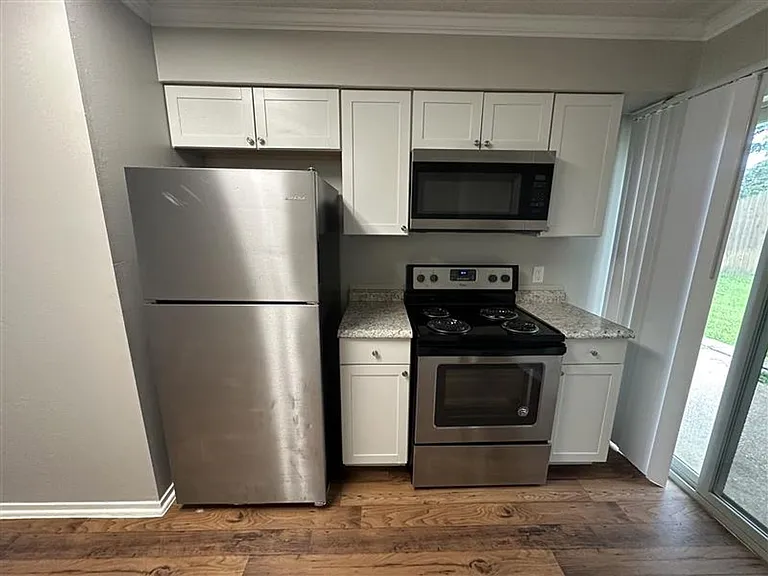 8320 Cambridge Rd #M11 — Photo 5