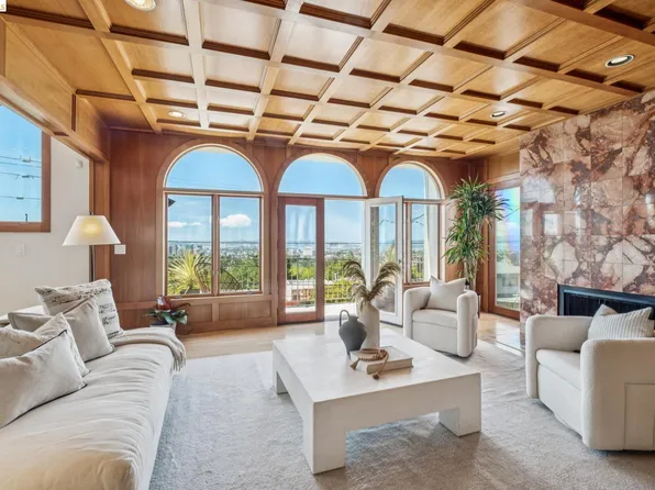 210 Scenic Ave, Piedmont, CA 94611