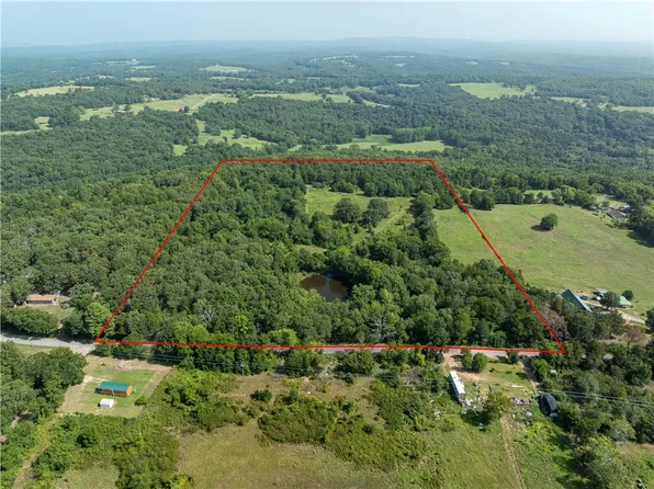 Booth Rd, Mulberry, AR 72947