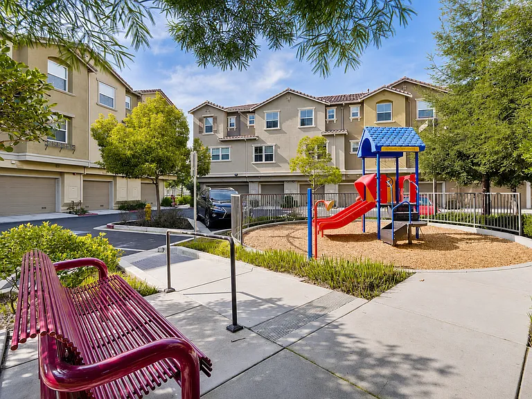 2502 Autumnvale Dr — Photo 4