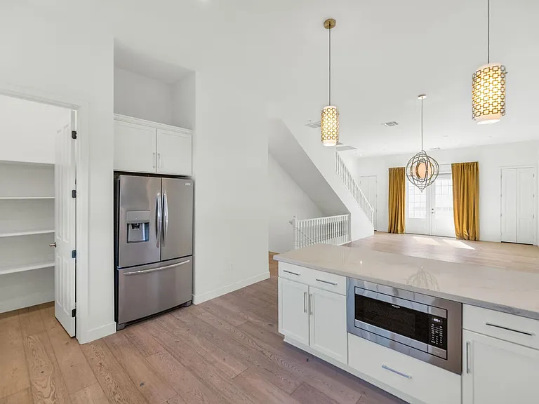 4438 N 27th St #26 — Photo 7