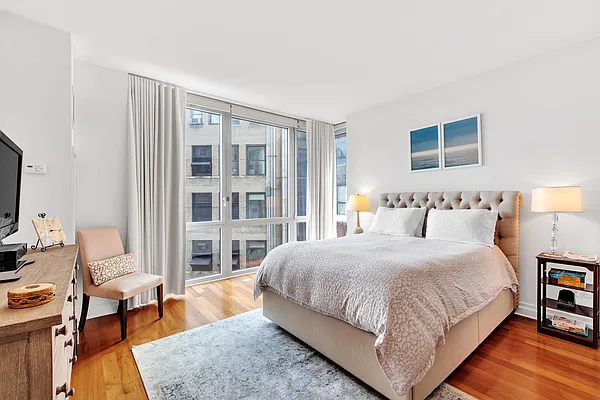 Rented by Compass | media 7