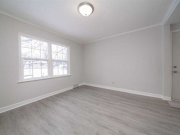 5th image of 2608 17th Ave