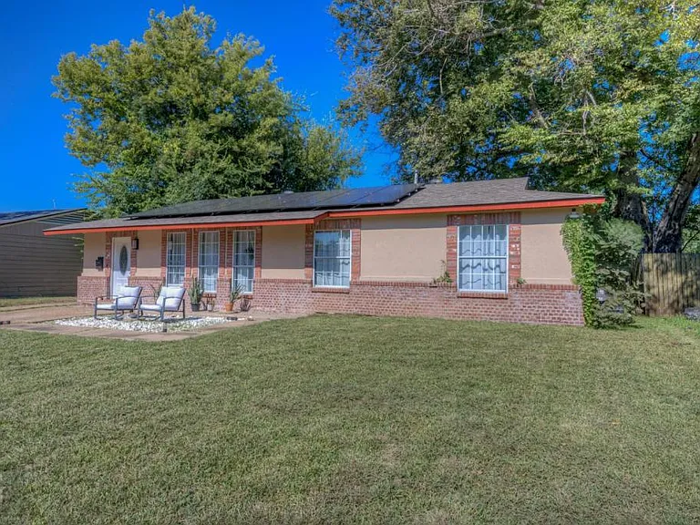 3415 Horseshoe Trl — Photo 2