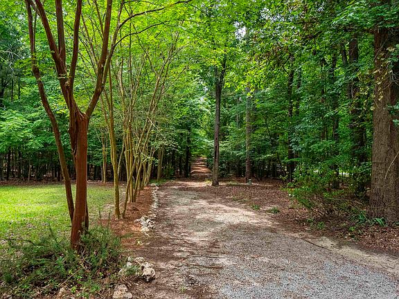 3rd image of 292 Quail Walk Trl