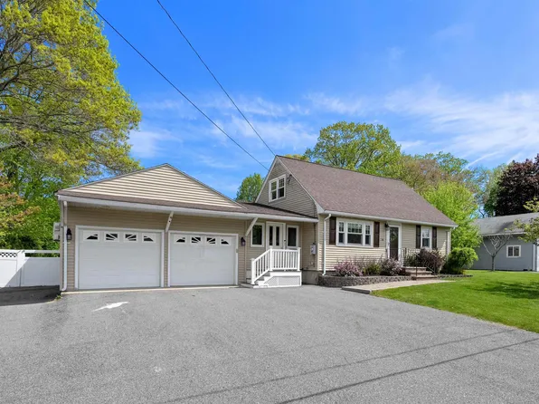 20 Colonial Drive, Salem, NH 03079