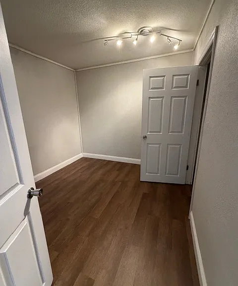 37802 Whitehouse Ave #37802 — Photo 8
