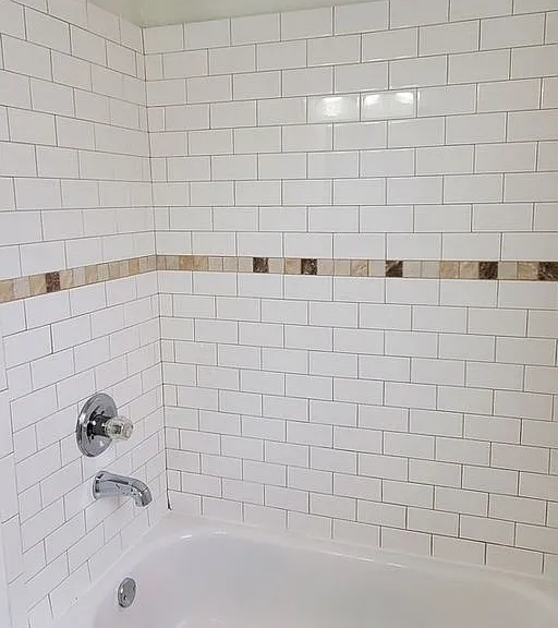 2742 Shelby St — Photo 10