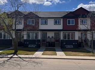 10209 114th Ave NW #M, Edmonton, AB T5G 2S6