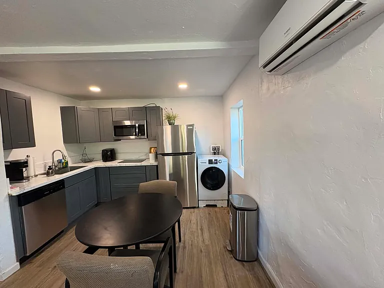 2435 N Edith Blvd — Photo 4