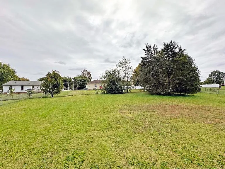 1212 Kendall Dr — Photo 30