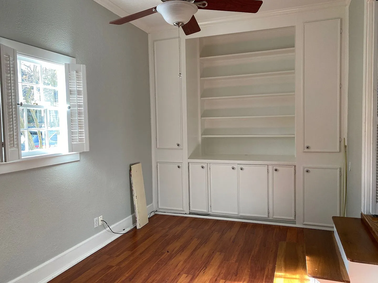 Cute 2BR/2BA Bungalow in South Highlands — Photo 2