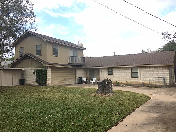 2nd image of 5704 Lake Haven Dr