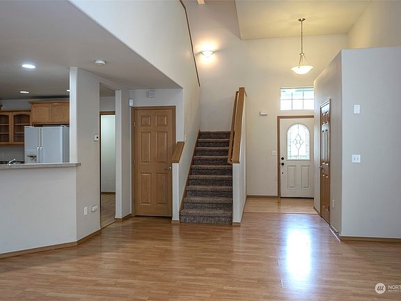 4th image of 16124 SE 256th Place