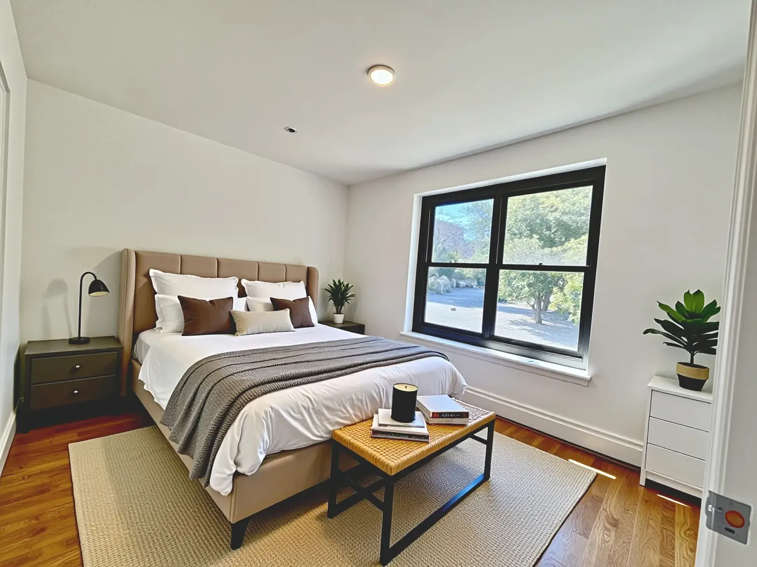 246 Manhattan Avenue — Photo 3