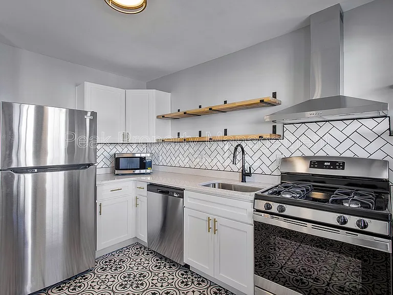 402 S Center St #4 — Photo 17