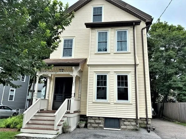 27 Franklin St #1F, Arlington, MA 02474