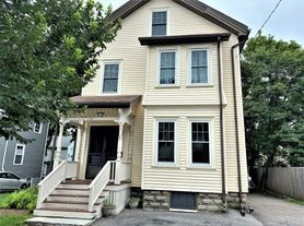 27 Franklin St, Arlington, MA