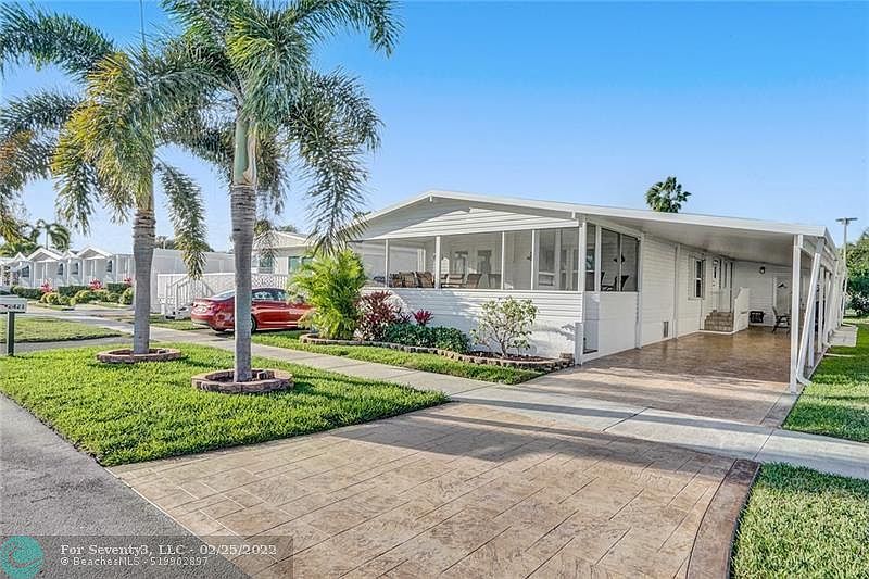 1st image of 2421 SW 51st St