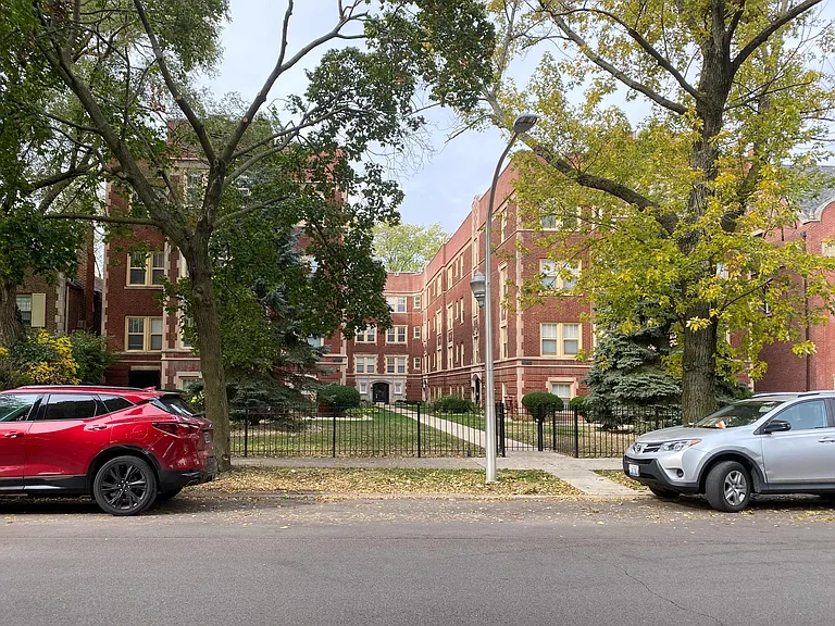 Necedah at 4740-4748 South Greenwood — Photo 8