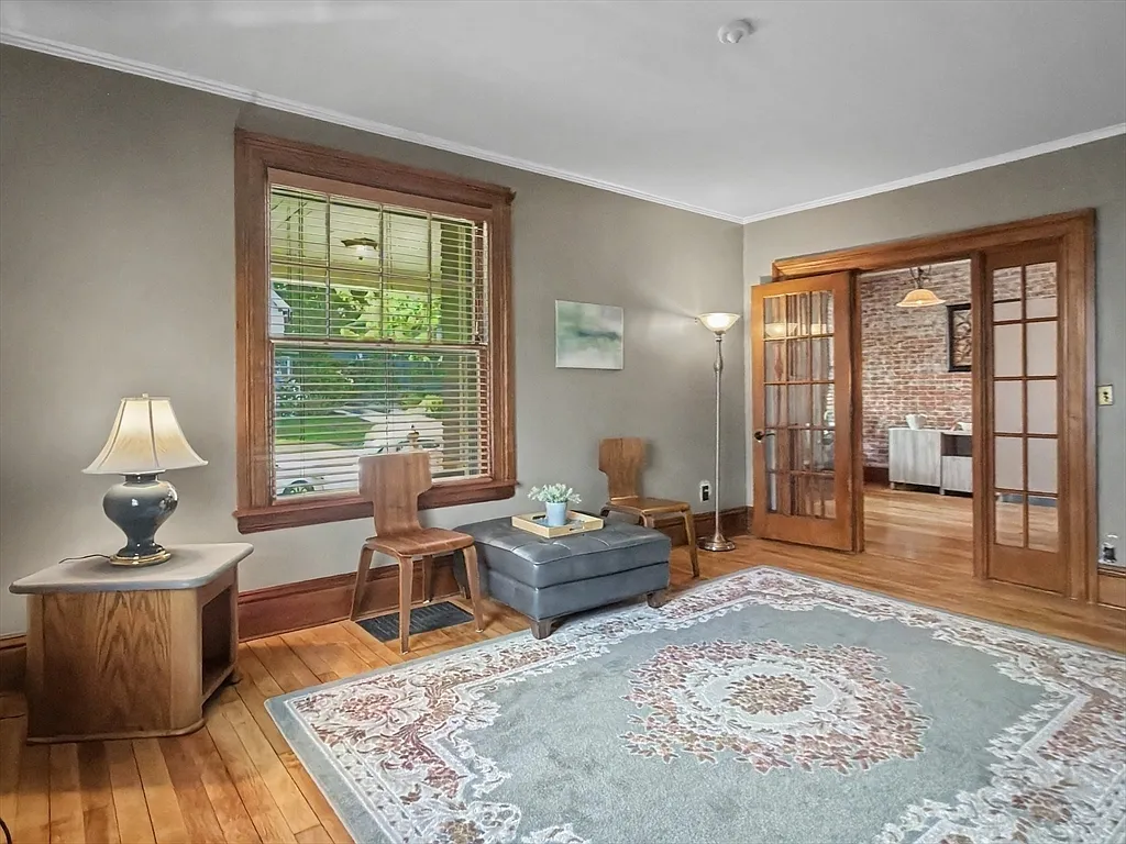 4 bed, 3309 sqft, $3,200 — Photo 4