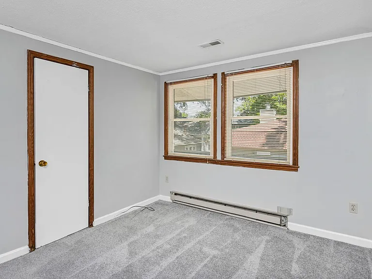 920 King St — Photo 18