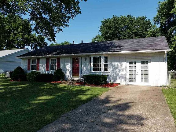 2nd image of 1813 N Iroquois Dr