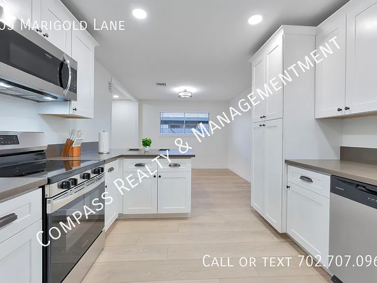105 Marigold Ln — Photo 8