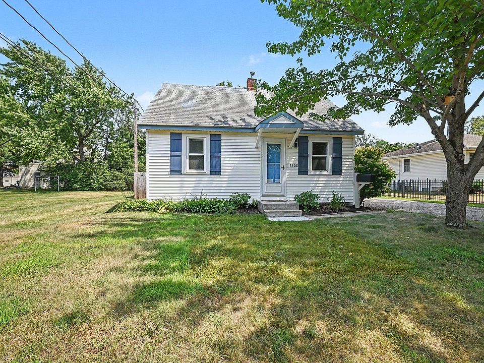 1st image of 2308 6th Ave