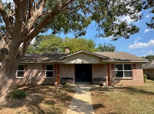 22 Lanshire Dr, Texarkana, TX 75503