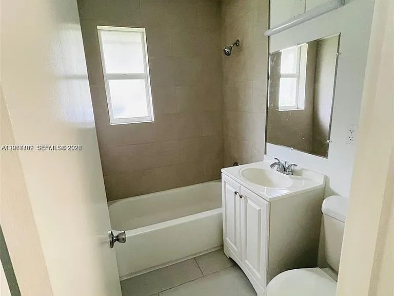 12330 NW 17th Ct — Photo 11