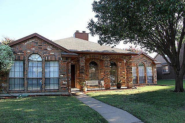 1st image of 718 Cottonwood Dr