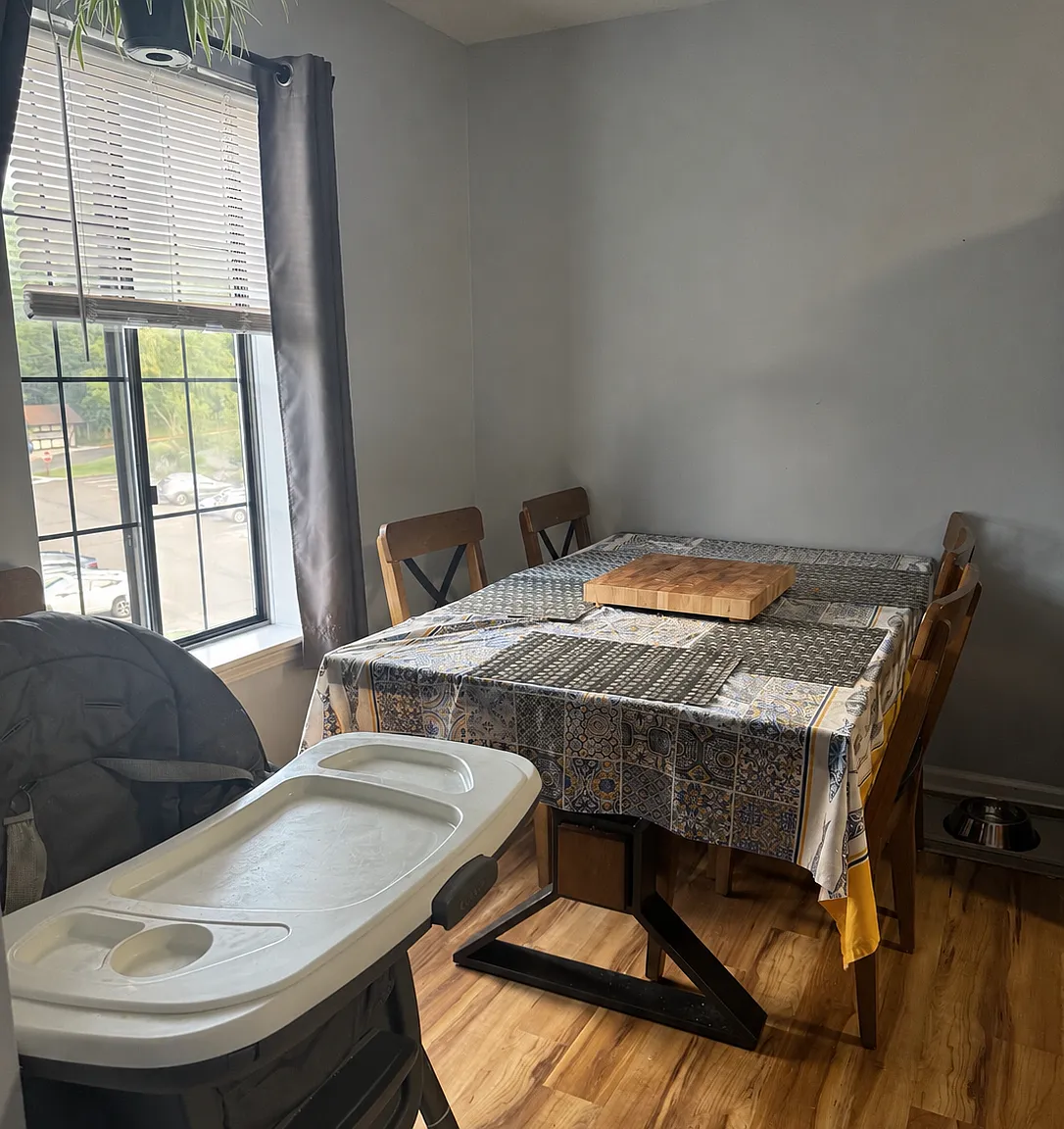 2 bed, 1100 sqft, $2,350 — Photo 4
